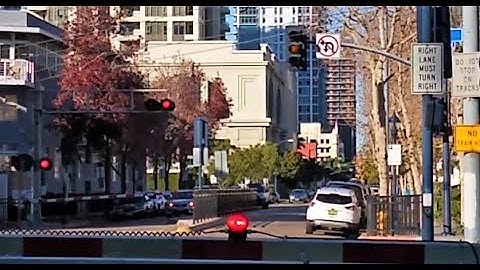Econolite & McCain PV Traffic Lights, & Railroad Crossing Signals (G St & Kettner Blvd)