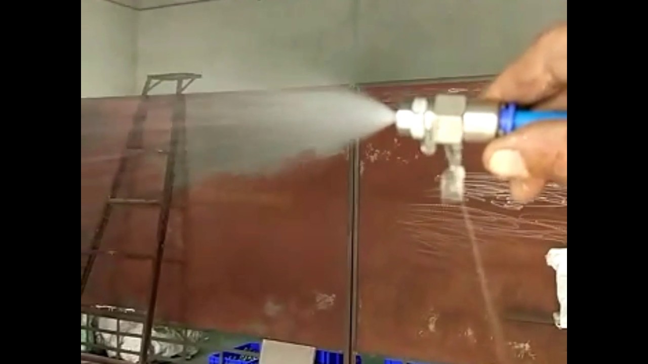 Full cone spray nozzle