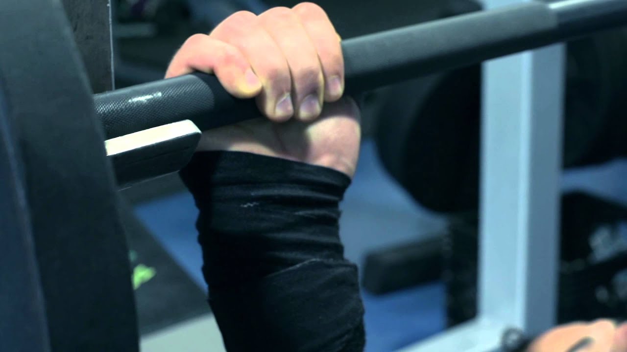 Are Weightlifting Straps Beneficial For Bench Pressing