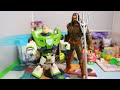 カッコ良過ぎる！マクファーレントイズのバズライトイヤーとアクアマンの可動フィギュアを開封レビュー　McFarlane Toys