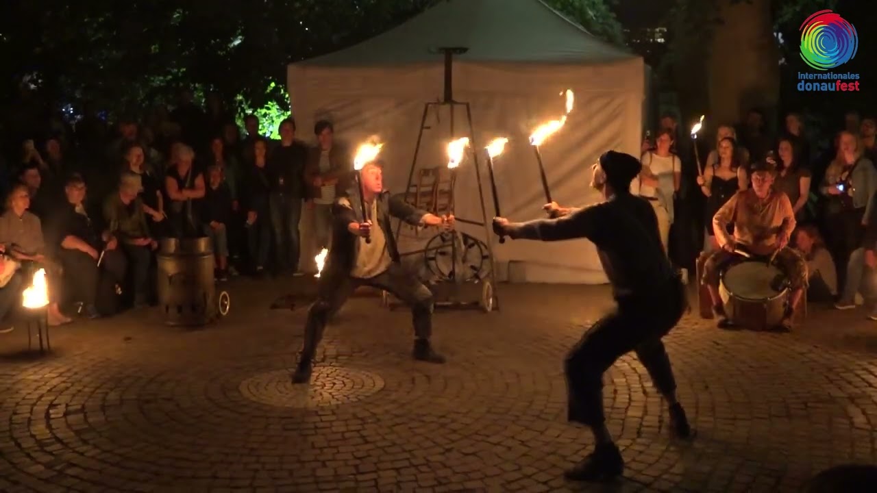 Donaufest 2022 - Theater Irrwisch: „Loßt`s es brennan“