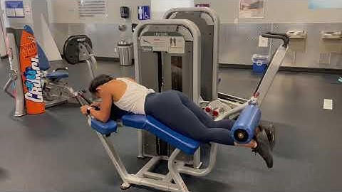 1+1:4 Rep Lying Hamstring Curl