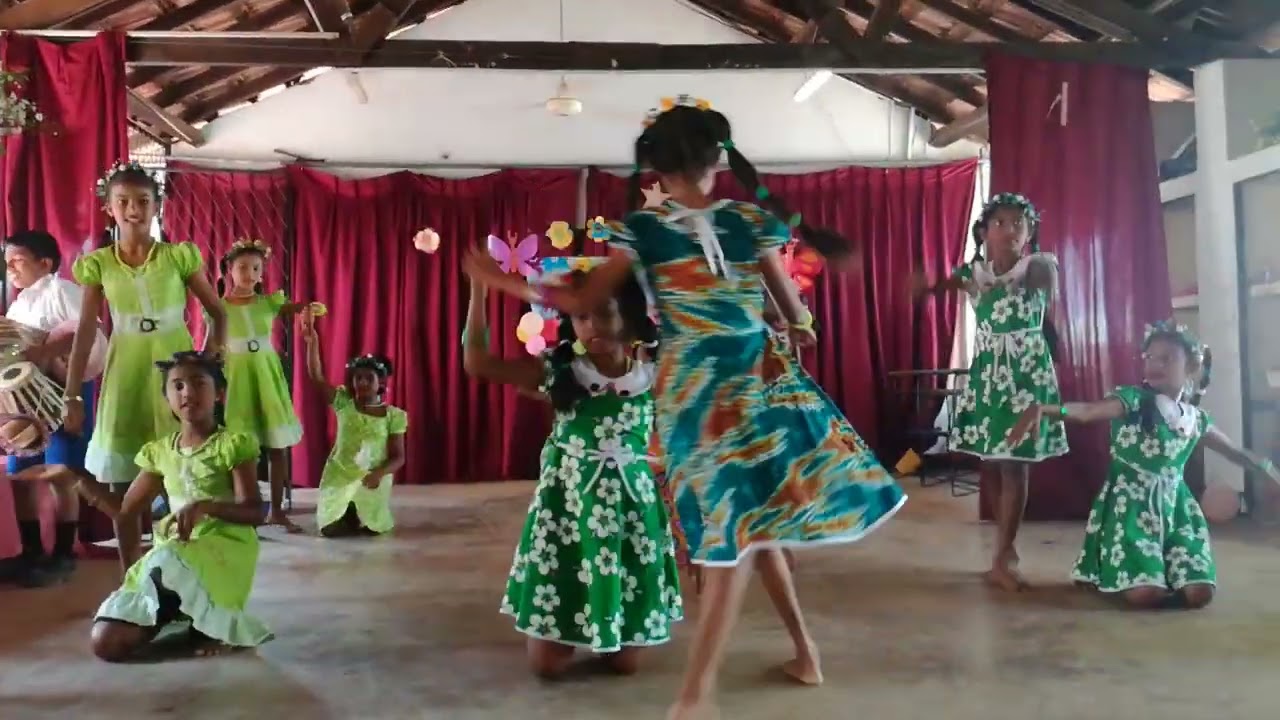 Sundarai ude lassana mal pipi thibe song dance