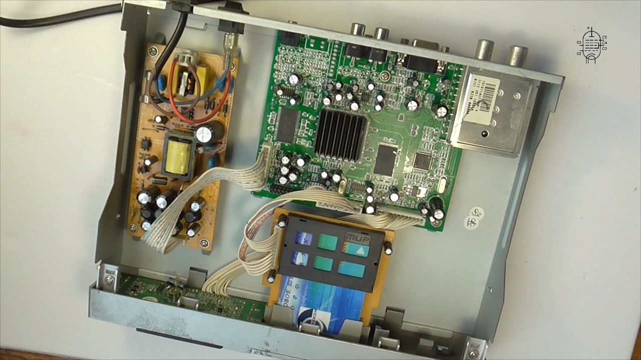 Ремонт цифрового телевизионного декодера CDVBT1310 - YouTube