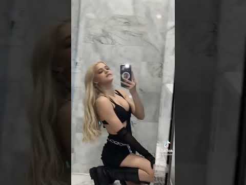 ЮЛЬКА ШПУЛЬКА ПОКАЗАЛА ГРУДЬ⁉️😱😳🤯