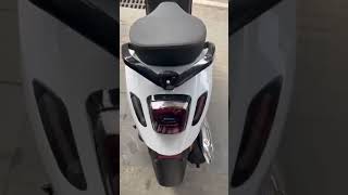 HD VenusX 50cc – thiết kế Vespa sang trọng, động cơ bền bỉ, dễ đi cho mọi lứa tuổi.