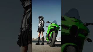 Poseyy 😅 Chill #michelin #kawasaki #dafymoto #scorpionhelmet #bike #moto #ninja