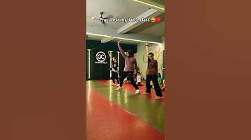 practice in my dance class 🥰♥️#iamvrundalakkad #dance #ytshorts #practice #shortvideo #shorts