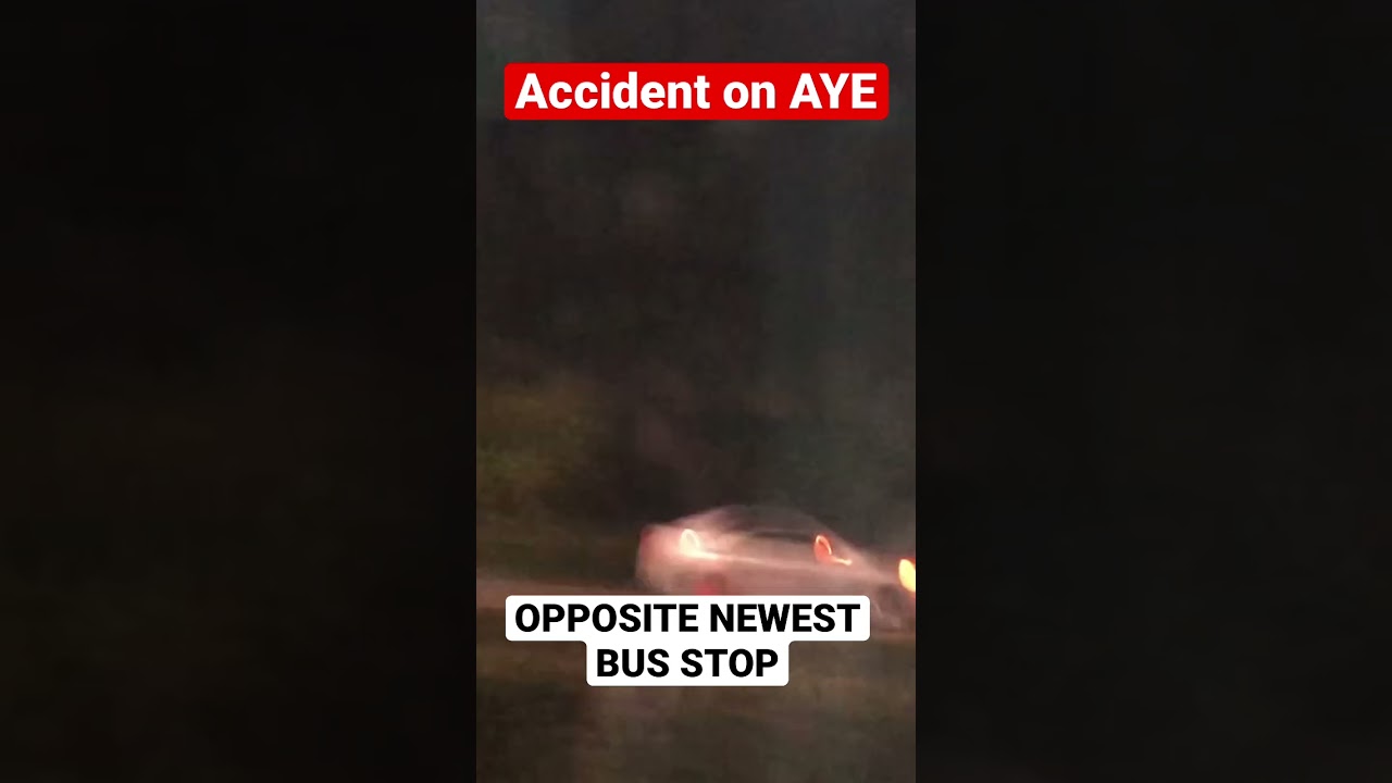 Accident on AYE opposite Newest Bus stop on 17 February 2023 / SG traffic incident 