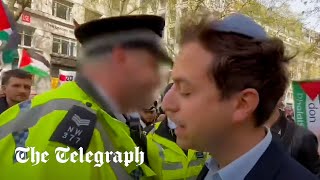 video: Police under fire after threat to arrest ‘openly Jewish’ man near pro-Palestinian protest