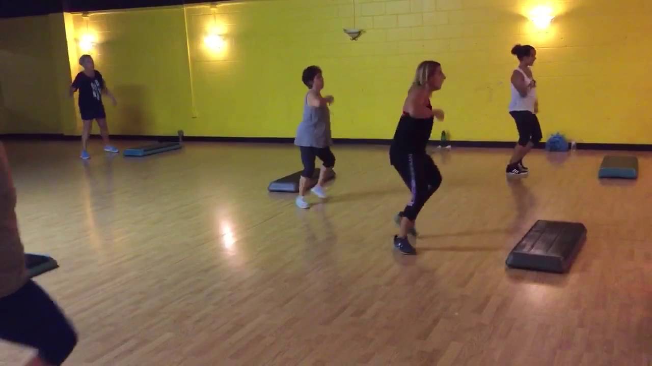 10/3 Zumba step class - YouTube