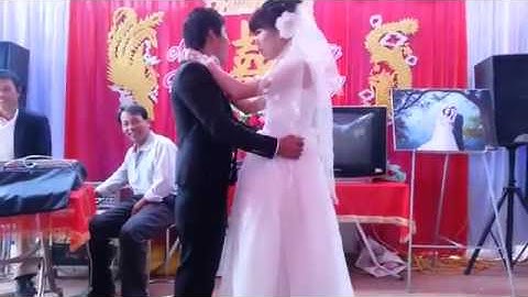 MC đám cưới bá đạo nhất Việt Nam, chốt câu cuối cực bựa