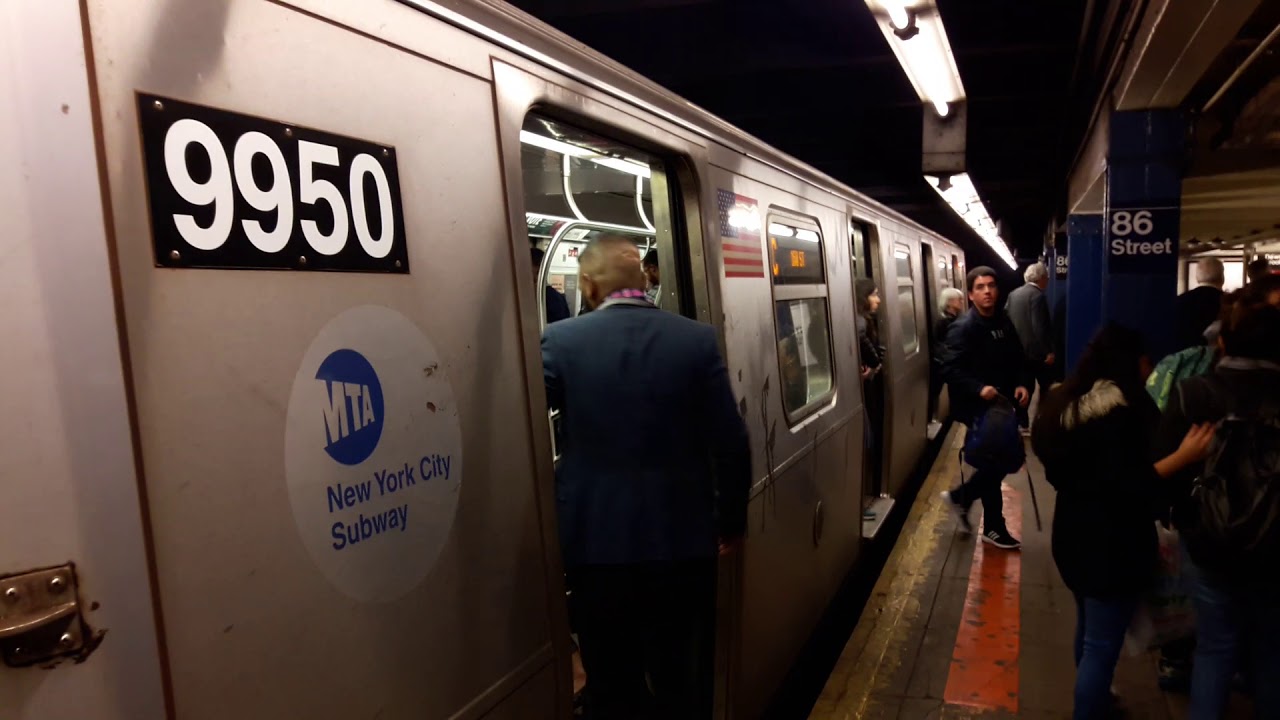 AB Standards/D-Type Triplex racing past R160 