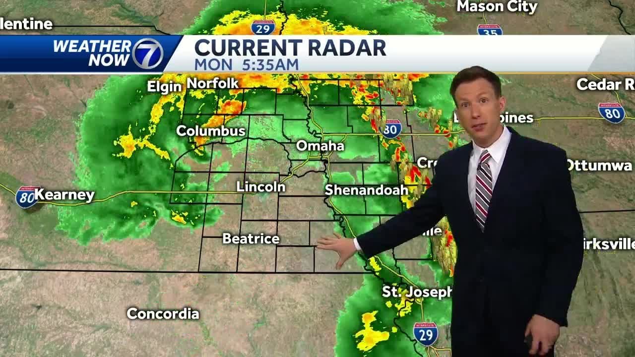 Rain, some storms continue Monday morning, drier this afternoon - YouTube