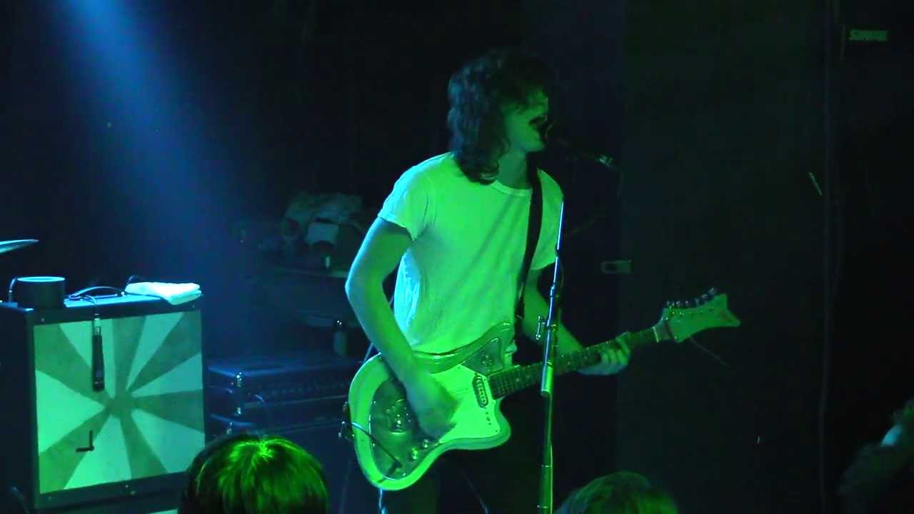 Bass Drum of Death "I Wanna Be (live) YouTube