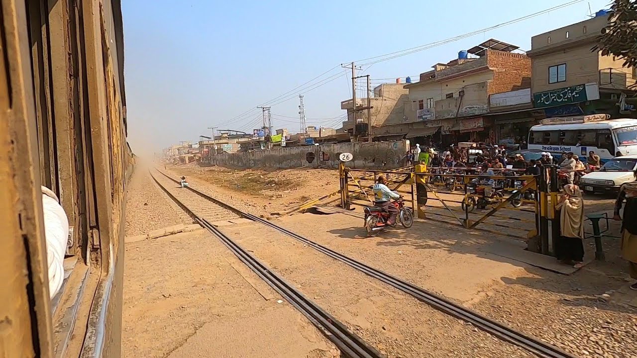 15 UP Karachi Express Non Stop Passing From Kot Radha Kishan Railway Station