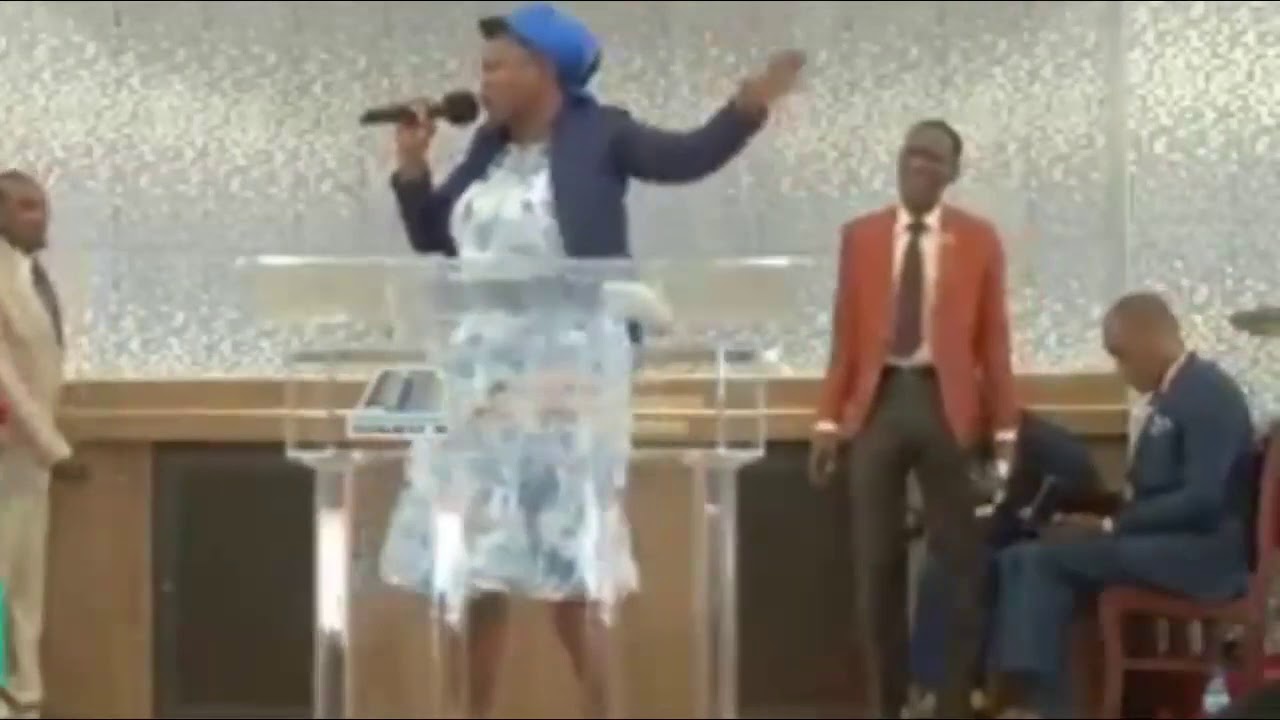 Adoration et louange ,Près de jésus, nulle frayeur,  SR fendie .