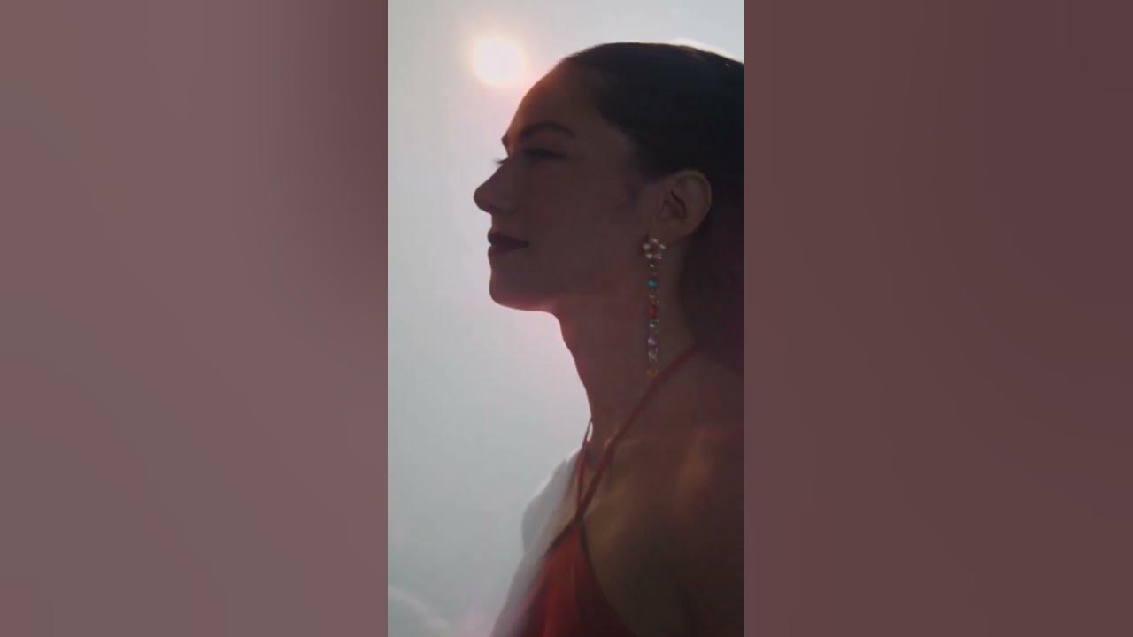 Young Miko - curita (Official)