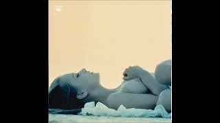 Miniatura del video "Beady Eye - Iz Rite [BBC Radio 6 Audio Rip] [Extract]"