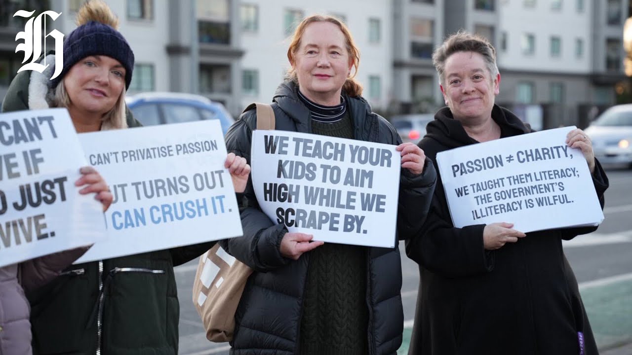 Teachers strike over 1% pay rise offer - YouTube