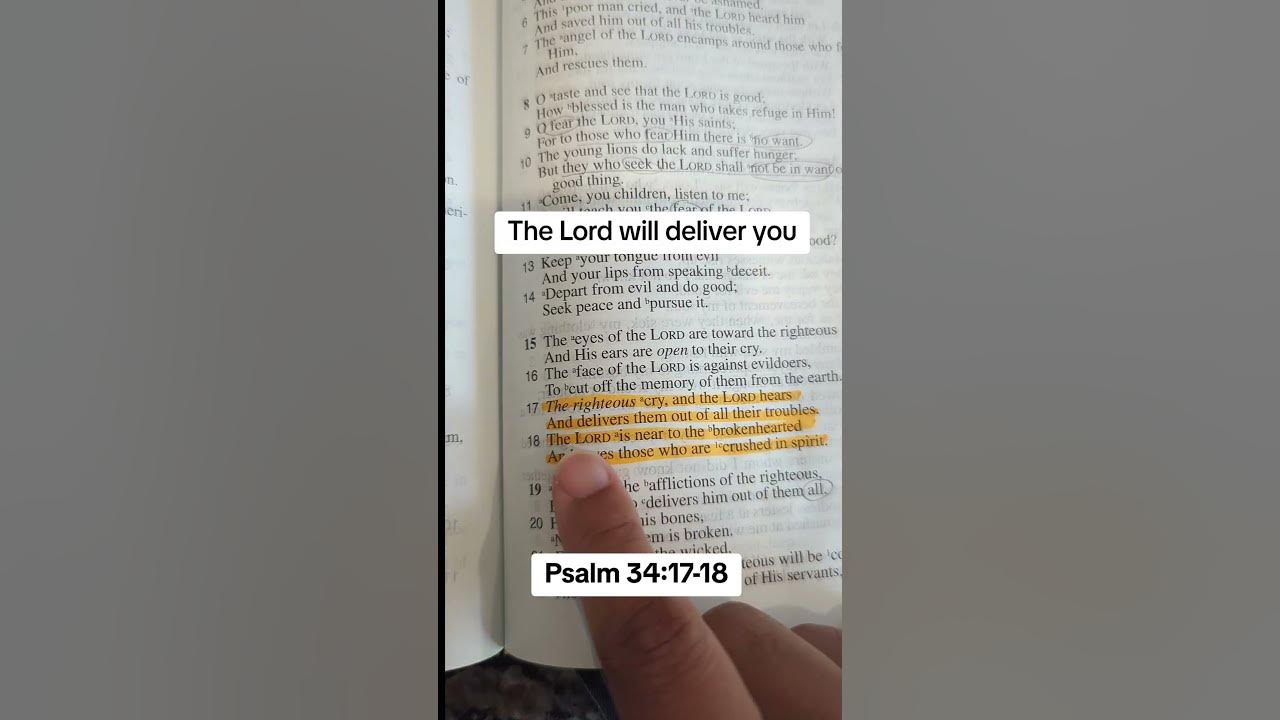 Psalm 34:17-18 #bible #biblestudy #bibleverseoftheday #biblereading #dailybibleverse #verseoftheday
