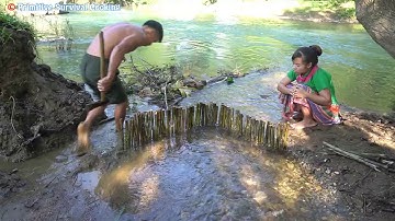 Primitive Life: Easy Fish Trap Catch Carp - Skills Fish Trap For Survival