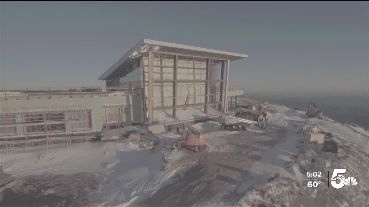 Pikes Peak summit closed to complete new summit house