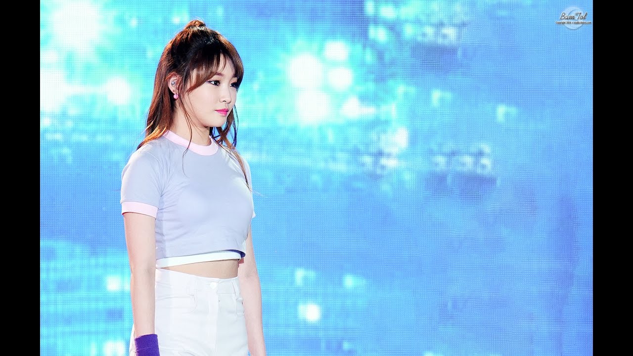 161021 아이오아이(IOI) 목포가요축제 잠깐만 김청하 직캠 By BamTol