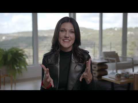 Amy Jo Martin | Keynote Speaker - How the Why Not Now? Interactive Session Works.