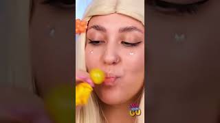 Small Bubble shorts balloon 123go satisfying