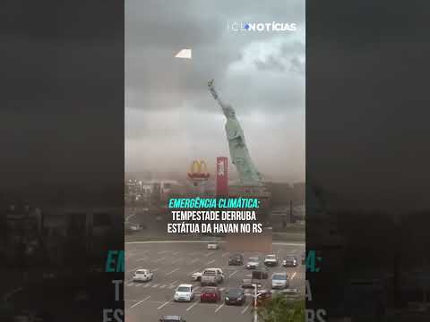 Падение Статуи Свободы в Бразилии.