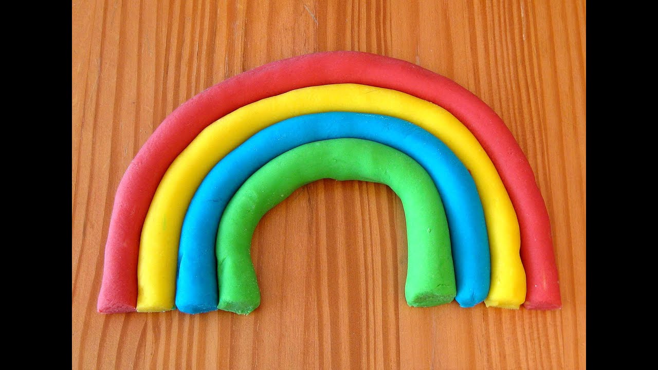 Brincadeira com pecinhas de montar coloridas e massinha Playdoh, cidade das  pecinhas. 