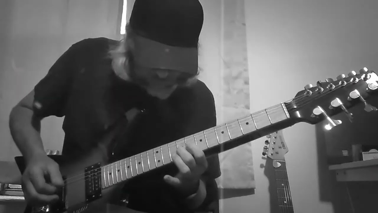 Busuyi Mini Pro 4 string bass/6 string lead guitar 