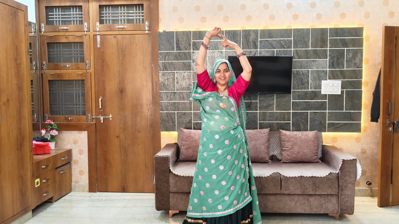 New trending song सकल तेरी बीयर में दिखे नशा तेरी मोहब्बत को चढगो new viral dance 