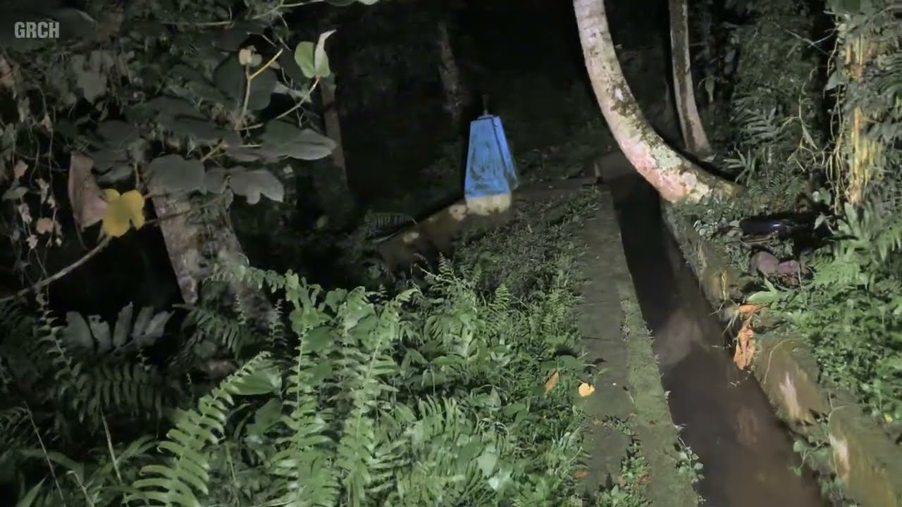 Pelukatan tirta empul dan misteri 2 sosok putih yang menampakkan diri ! 