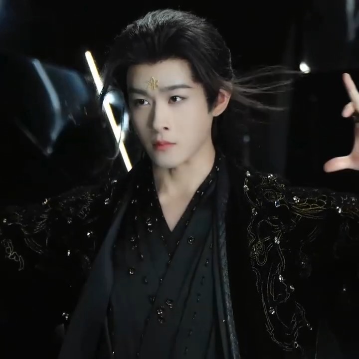 Download lagu Drama name: Veil of shadowsπ«£β€οΈβπ₯(Now I'm happy to wait again.ππ)