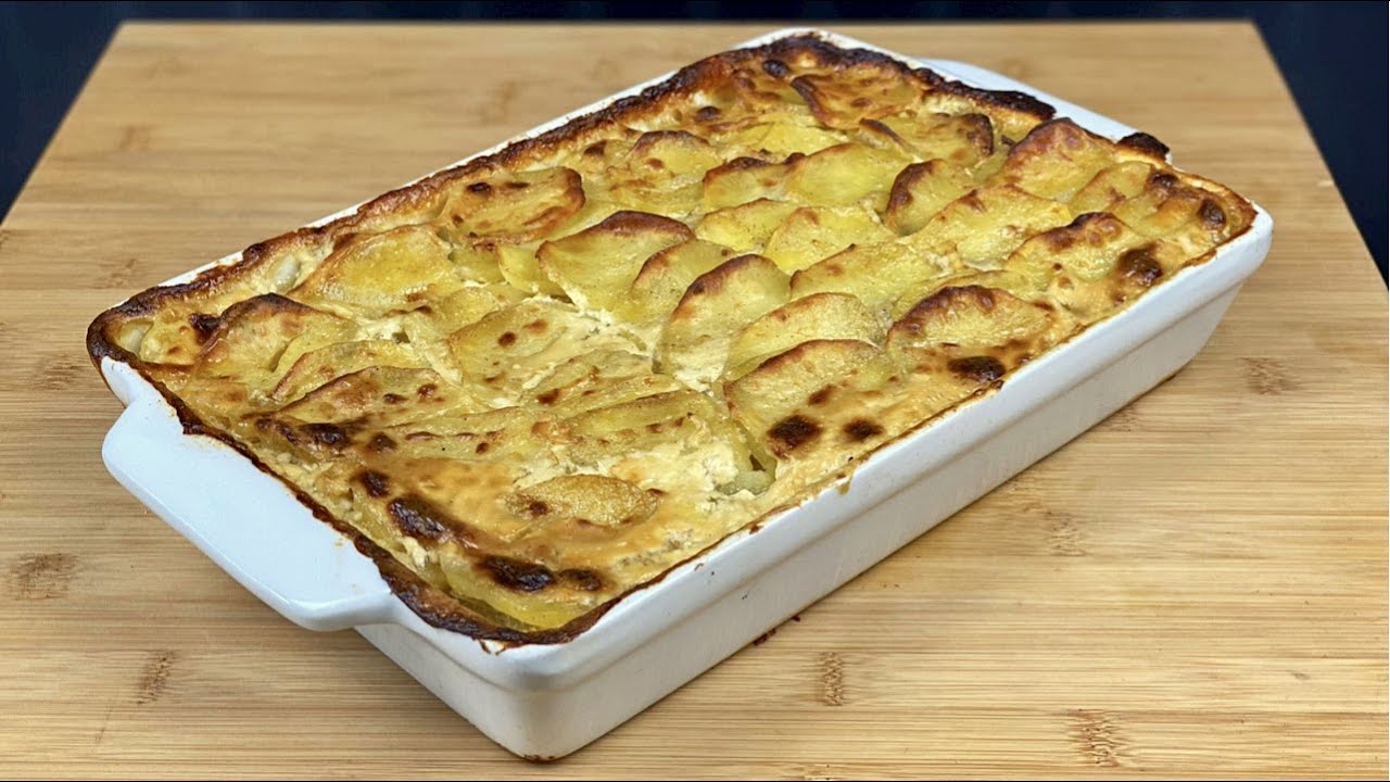 LE VÉRITABLE GRATIN DAUPHINOIS AVEC TRÈS PEU D’INGRÉDIENTS FACILE, DÉLICIEUX ET RAPIDE À RÉALISER 🥔