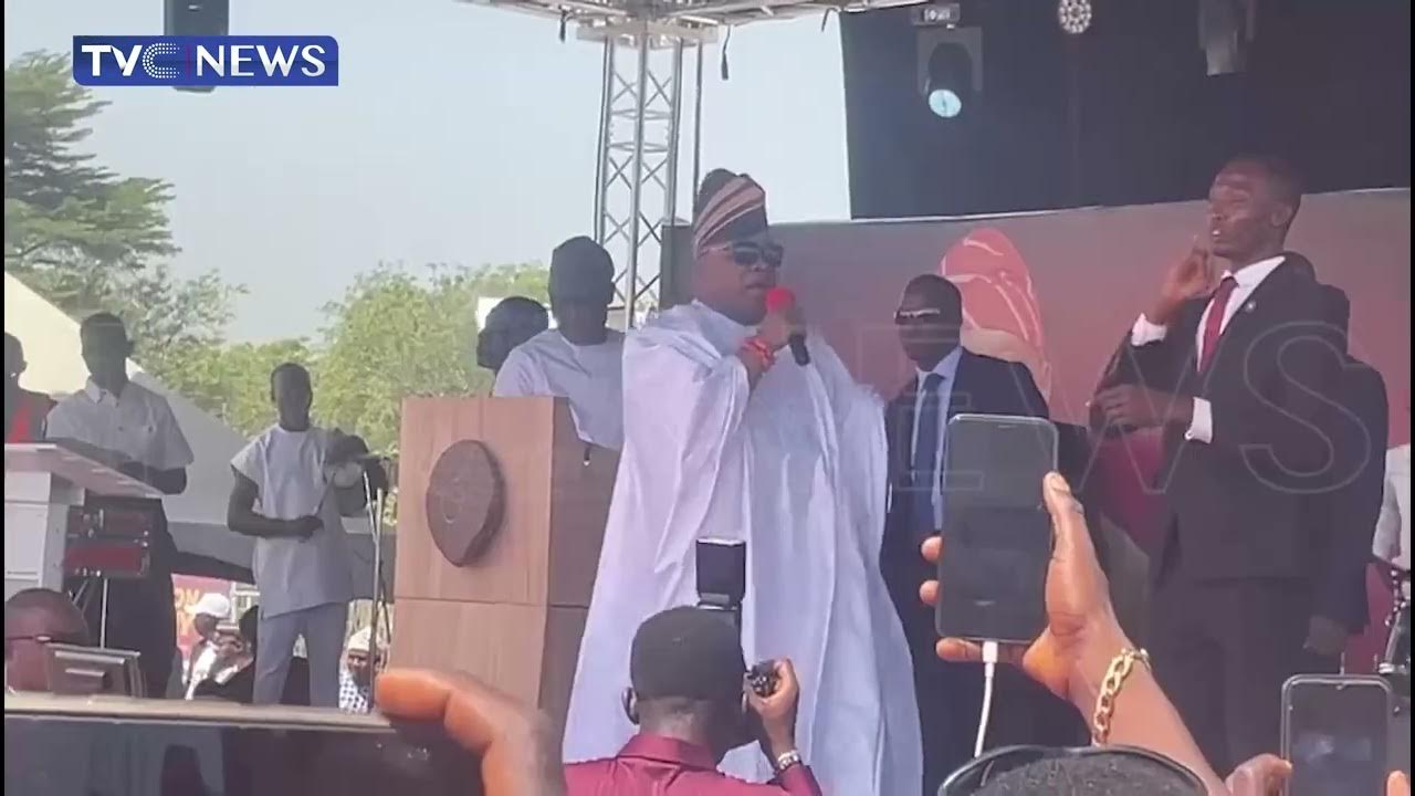 Governor Adeleke Entertains Audience With His Dance Moves At The Coronation of Soun.