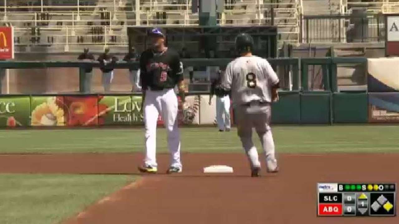 Taylor Lindsey rips off a bag for the Bees