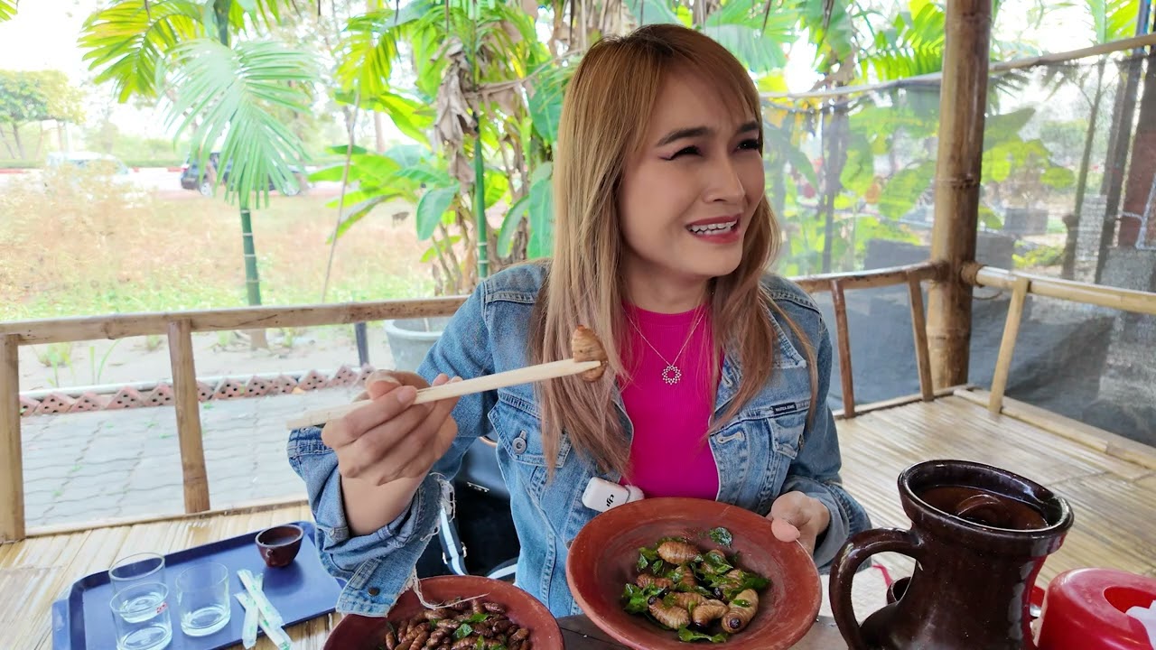 ယောက်ခမနဲ့ ထန်းရည်အတူသောက်ဖူးလား?