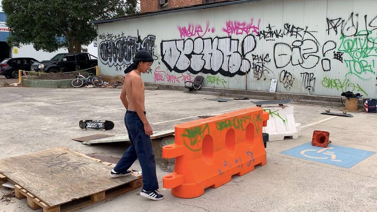 SKATING A CRAZY D.I.Y SKATEPARK IN AUSTRALIA