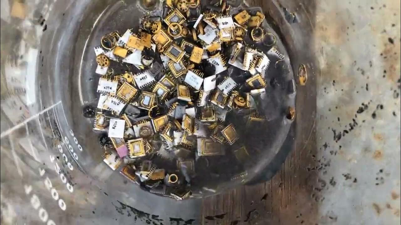 Аффинаж микросхем. Золото в радиодеталях. Аффинаж советских 27кг микросхем. Золото из микросхем. Аффинаж золота из микросхем.