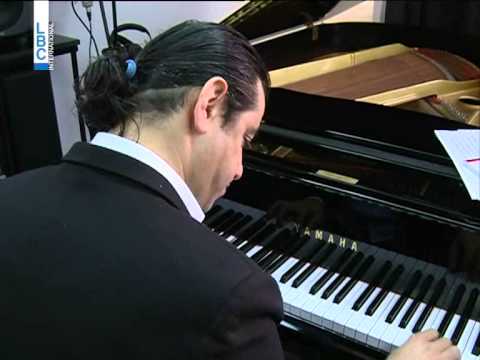 LBCI News الطبلة آلة ادخلها روني بر اك الى قلب الموسيقى السمفونية