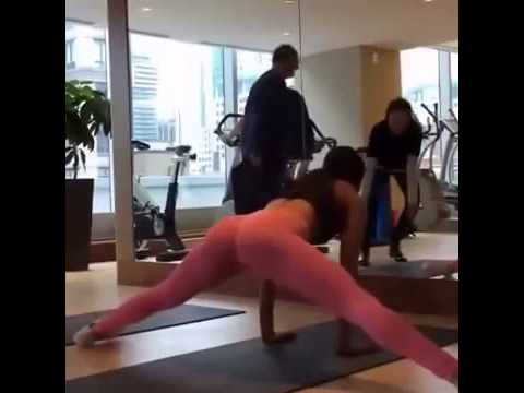 Jen Selter twerking