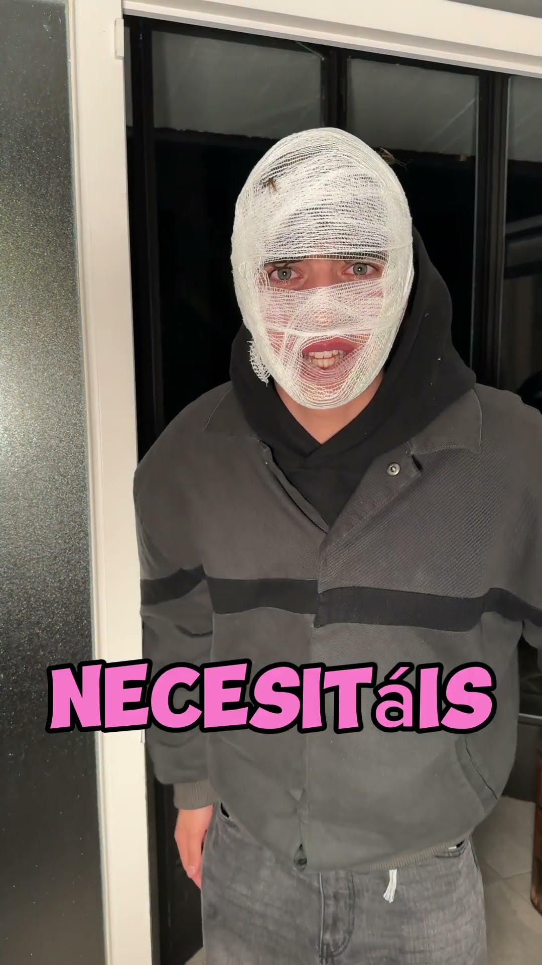 ENTRAN CIENTIFICOS a CASA a por el ZOMBIE?