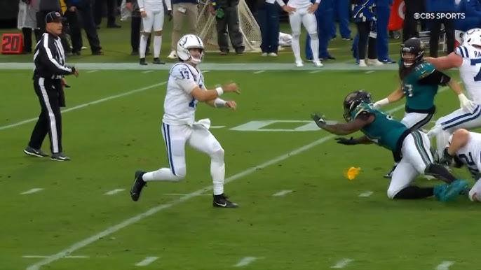 Daniel Jones SNAPS Achilles in GRUESOME Injury