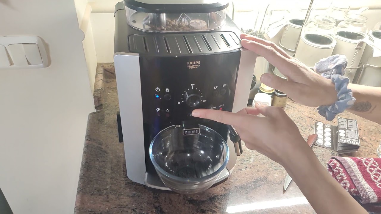 El manual que necesitas para limpiar tu cafetera automática Krups