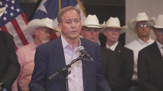Paxton opens floor to questions, shuts down inquiries on voting record and real estate holdings
Paxton opens floor to questions, shuts down inquiries on voting record and real estate holdings Paxton opens floor to questions, shuts down inquiries on voting record and real estate holdings
