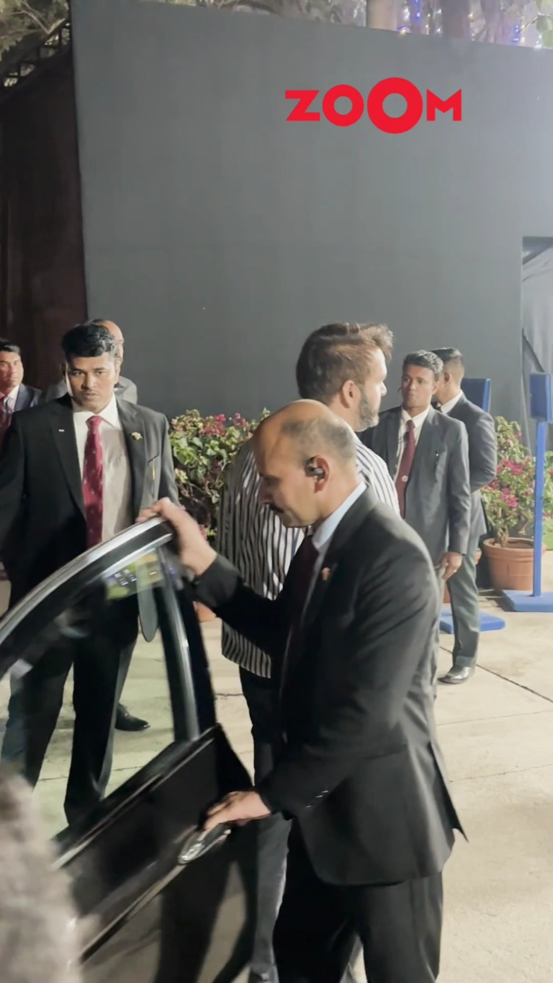 Isha Ambani's husband Anand Piramal ARRIVES for Dhirubhai Ambani school annual function ? #shorts