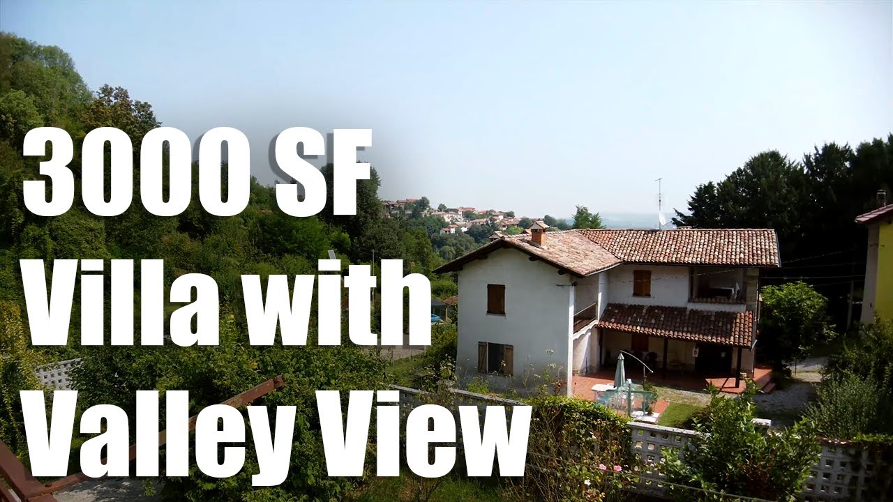 Independent 300 square meter villa with land and valley view overlooking Monferrato Italy